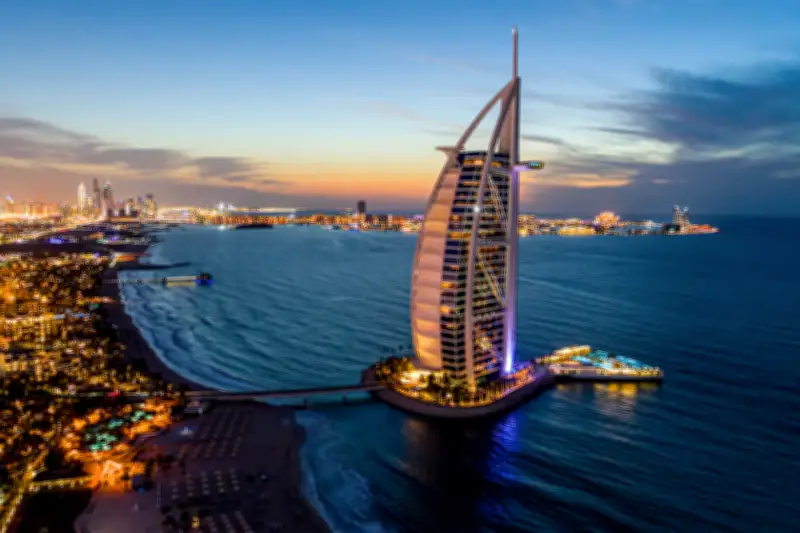Dubai: Máy bay không người lái gây hỏa hoạn tại khách sạn biểu tượng Burj Al Arab