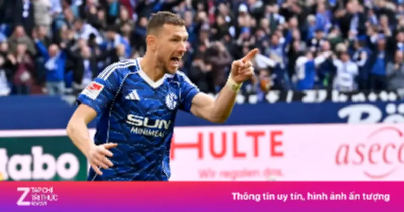 Dzeko Tỏa Sáng, Schalke 04 Tiến Gần Hơn Đến Bundesliga