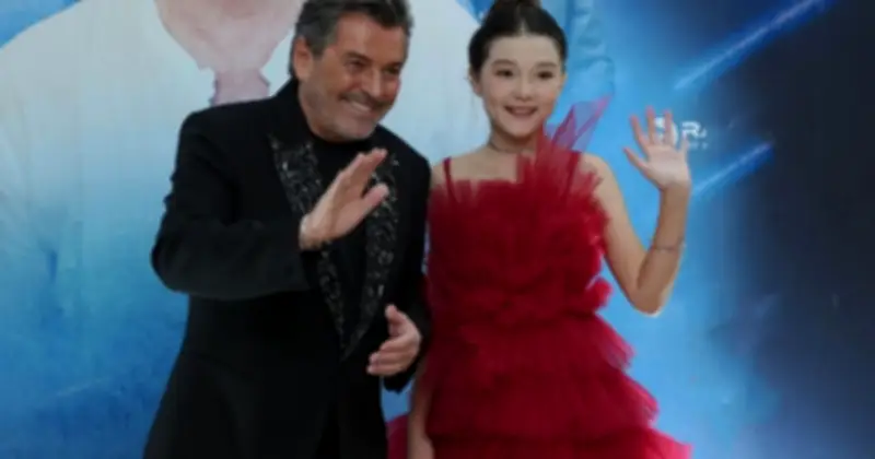 Emily Wagner - Thần đồng 11 tuổi làm nên lịch sử âm nhạc Việt