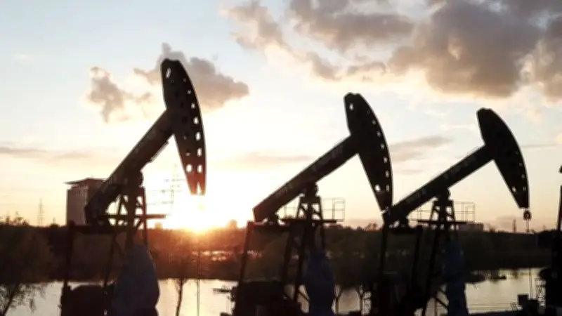 Eo biển Hormuz mở lại, thị trường năng lượng toàn cầu vẫn chao đảo nhiều tháng