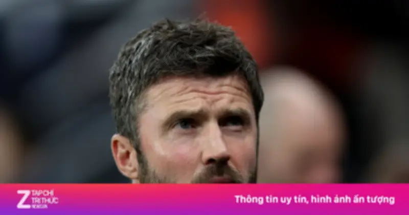 Fan MU chia rẽ về tương lai HLV Carrick sau trận thua Newcastle