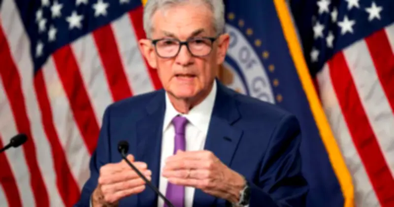 Fed giữ nguyên lãi suất, cảnh báo rủi ro địa chính trị và lạm phát dai dẳng