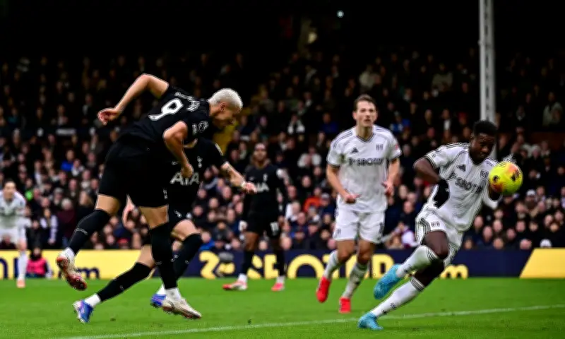 Fulham Gây Sốc, Đánh Bại Tottenham 2-1 Trên Sân Nhà Craven Cottage