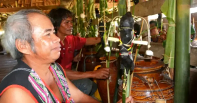 Ghè Thiêng Tây Nguyên: Báu Vật Truyền Đời Và Những Câu Chuyện Huyền Bí