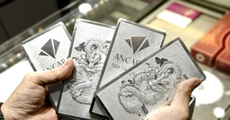 Giá Bạc Hôm Nay 8/3/2026: Bốc Hơi Gần 10 Triệu Đồng/kg Sau Những Ngày Giằng Co