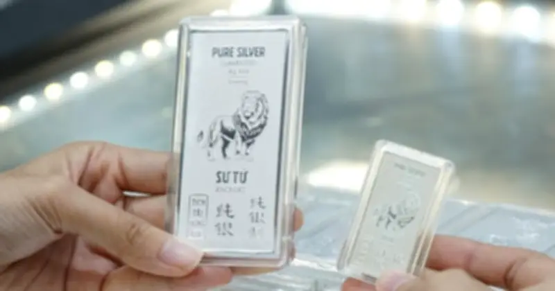 Giá bạc lao dốc thảm hại, nhà đầu tư ôm lỗ nặng sau hai tuần giảm liên tiếp