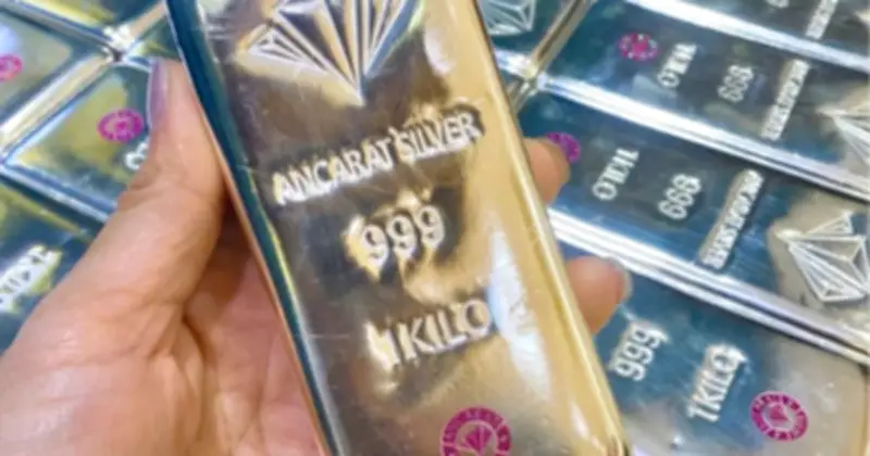 Giá Bạc Thế Giới Và Trong Nước Lao Dốc, Nhiều Nhà Đầu Tư Lỗ Nặng