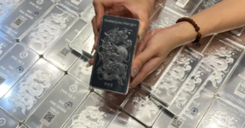 Giá bạc tăng mạnh rồi giảm sâu, thị trường biến động khó lường