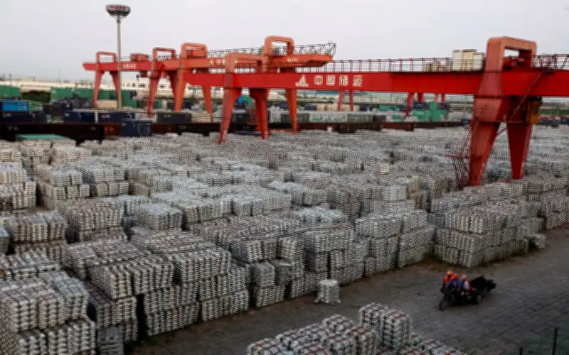 Giá Bạc Tăng Vọt 12%, Cao Su Đạt Đỉnh Kỷ Lục Trong Tuần Giao Dịch Sôi Động