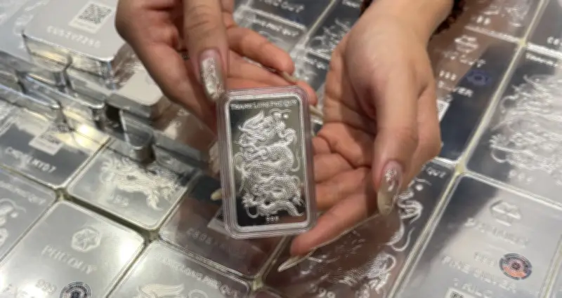 Giá Bạc Trong Nước Biến Động Dữ Dội, Giảm Sâu 4-5 Triệu Đồng/kg Trong Ngày 13/3