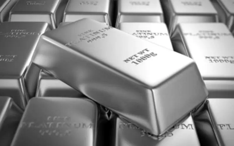 Giá Bạc Trong Nước Lao Dốc Mạnh, Thế Giới Tăng Nhẹ Trong Bối Cảnh Bất Ổn