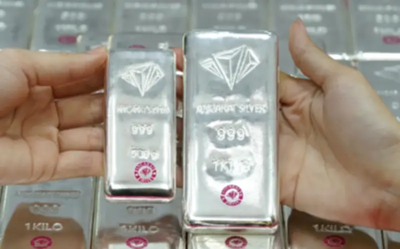 Giá Bạc Trong Nước Tiếp Tục Lao Dốc, Về Mốc 86 – 87 Triệu Đồng/Kg