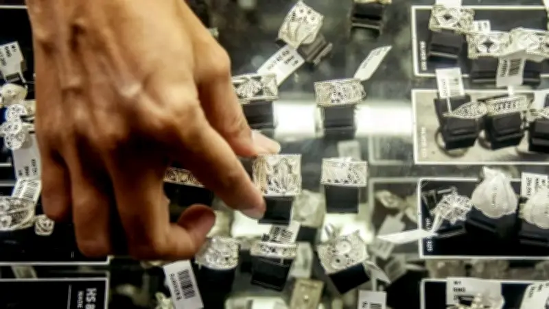 Giá Bạc Trong Nước Và Thế Giới Biến Động Mạnh, Chuyên Gia Dự Báo Triển Vọng Tăng Trưởng