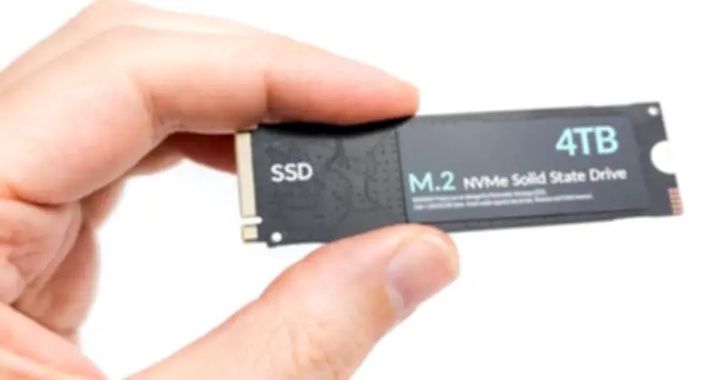 Giá Ổ Cứng Tăng Mạnh Do AI, Người Dùng Đối Mặt Với Rủi Ro Khi Chọn SSD Giá Rẻ