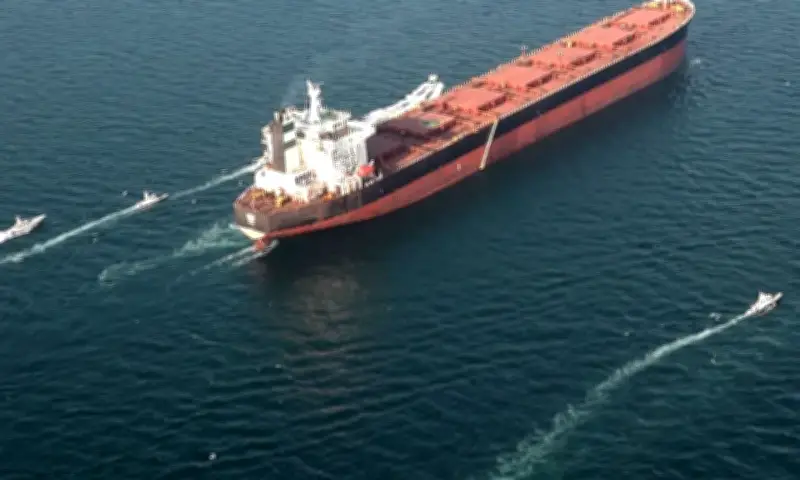 Giá Dầu Brent Có Thể Vọt Lên 100 USD Do Xung Đột Iran, Eo Biển Hormuz Bị Đe Dọa