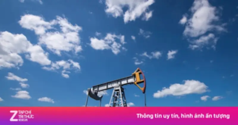 Giá Dầu Thô Bùng Nổ Vượt 100 USD/Thùng, Lo Ngại Nguồn Cung Thắt Chặt