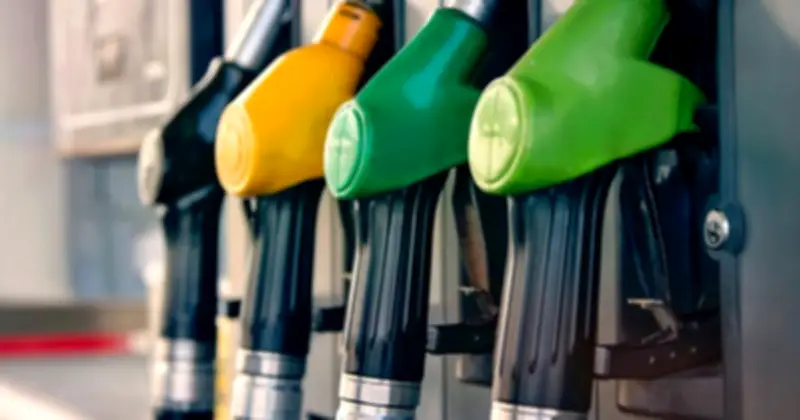 Giá Dầu Thế Giới Tiếp Tục Tăng Cao, Trong Nước Điều Chỉnh Giảm