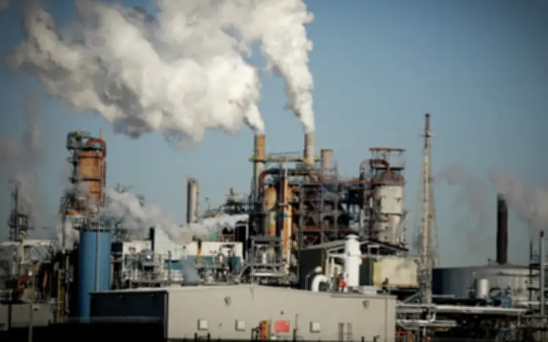 Giá dầu thế giới tăng mạnh sau tuyên bố tấn công của Houthi vào Israel