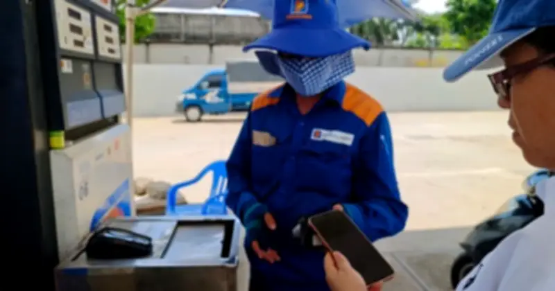 Giá dầu thế giới tăng mạnh, trong nước được hỗ trợ bởi quỹ bình ổn