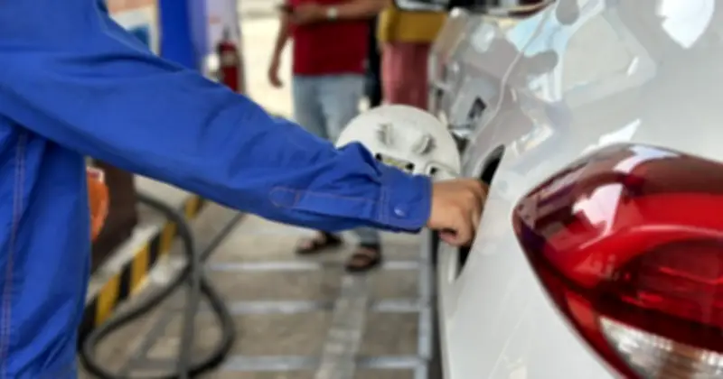 Giá dầu thế giới tăng vọt, trong nước có thể tăng mạnh từ ngày 12.3