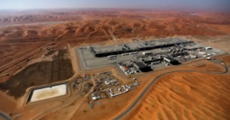 Giá dầu thế giới vọt trên 100 USD/thùng, căng thẳng Trung Đông đẩy giá tăng 40%