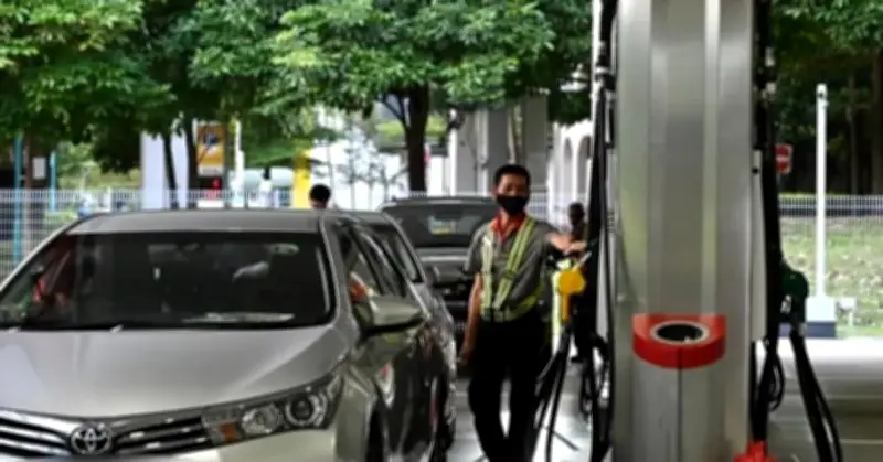 Giá dầu tăng cao tác động mạnh đến nền kinh tế Singapore như thế nào?