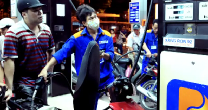 Giá dầu tăng mạnh, xăng vẫn thấp hơn đỉnh lịch sử dù có biến động