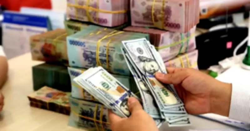 Giá USD trong nước đạt trần, ngoại tệ khác giảm mạnh giữa bối cảnh thế giới biến động