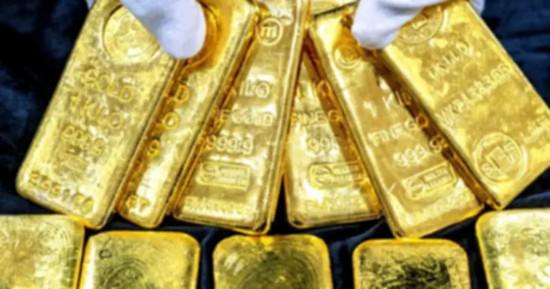 Giá vàng bùng nổ, tăng hơn 24% trong tháng đầu năm 2026, vượt mốc 5.400 USD