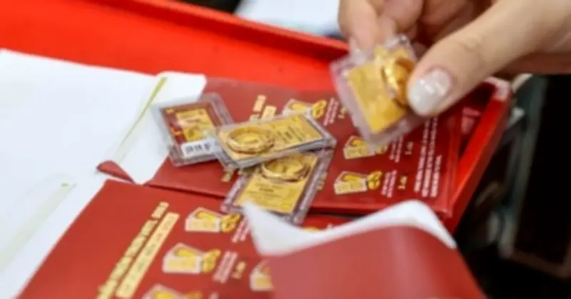 Giá vàng giảm mạnh sau đỉnh cao, nhà đầu tư vay nợ đầu cơ đối mặt lỗ nặng