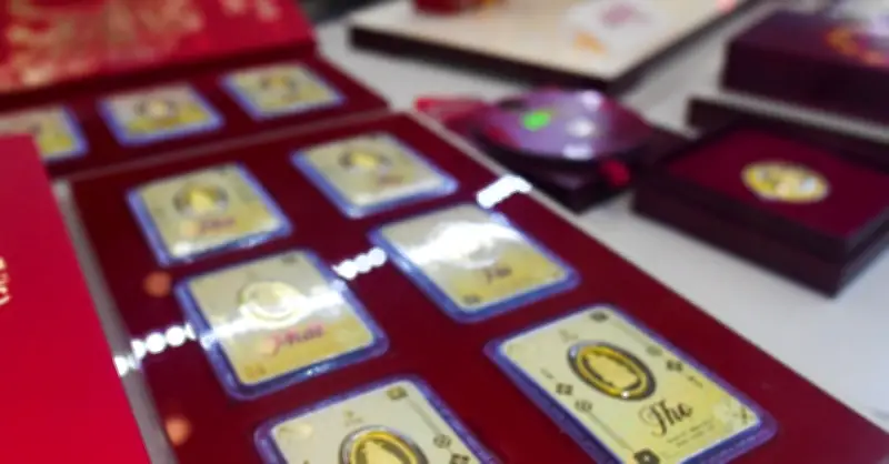 Giá vàng rơi tự do, tiệm vàng ồ ạt xả hàng, khách mua không giới hạn