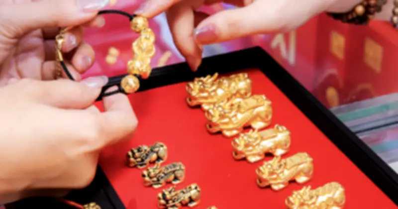 Giá vàng SJC giảm mạnh, chuyên gia cảnh báo không còn là kênh trú ẩn an toàn