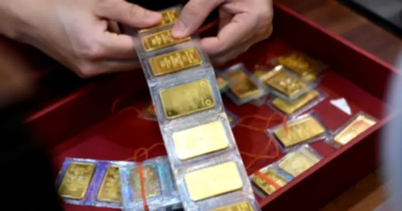 Giá vàng SJC giảm sốc 5,1 triệu đồng/lượng, bạc lao dốc mạnh trong tuần