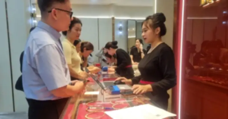 Giá vàng SJC tăng 500.000 đồng, bạc giảm mạnh: Chuyên gia khuyến cáo chiến lược đầu tư thận trọng