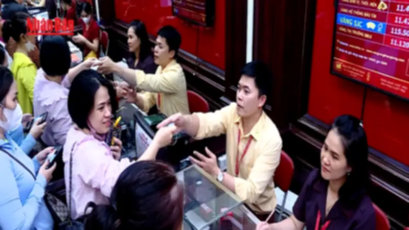 Giá vàng SJC tăng mạnh cuối ngày, vượt ngưỡng 190 triệu đồng/lượng