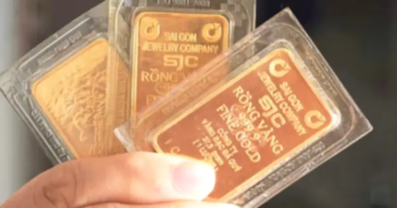 Giá vàng SJC và các doanh nghiệp giảm mạnh đầu tuần, thế giới giảm 40 USD/ounce