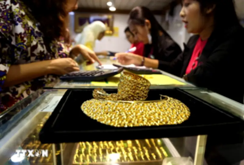 Giá Vàng Thế Giới Bật Tăng Mạnh Do Lo Ngại Xung Đột Trung Đông