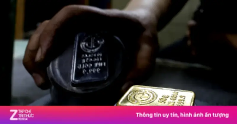 Giá vàng thế giới chật vật phục hồi sau cú sập mạnh lịch sử