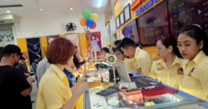 Giá vàng thế giới giảm sâu 158 USD/ounce, trong nước vẫn neo cao chênh lệch lớn