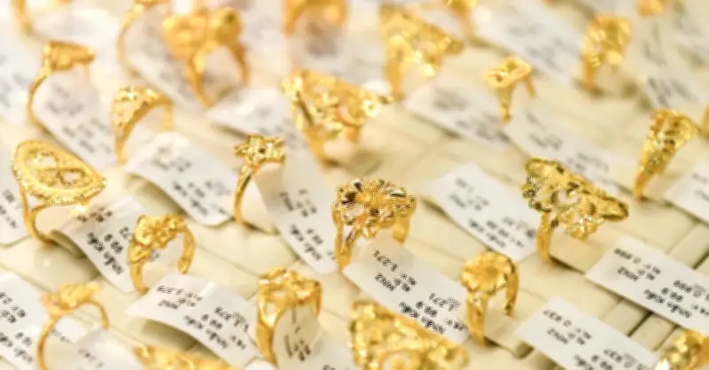Giá vàng thế giới hồi phục sau ba tuần giảm, thị trường trong nước tăng nhẹ