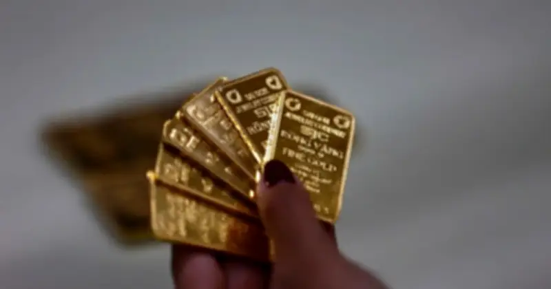 Giá vàng thế giới lao dốc mạnh, chạm đáy 1 tháng do áp lực lạm phát Mỹ