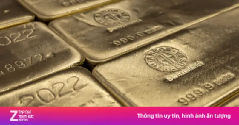 Giá Vàng Thế Giới Lao Dốc Xuống Dưới 5.000 USD, Nhà Đầu Tư Giảm Kỳ Vọng Fed Hạ Lãi Suất