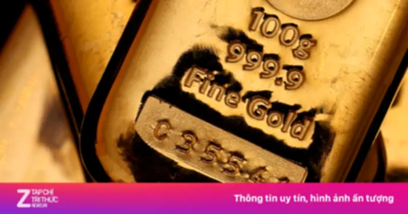 Giá Vàng Thế Giới Suy Yếu, Chạm Mốc 5.005 USD Do Lo Ngại Lãi Suất Cao Kéo Dài