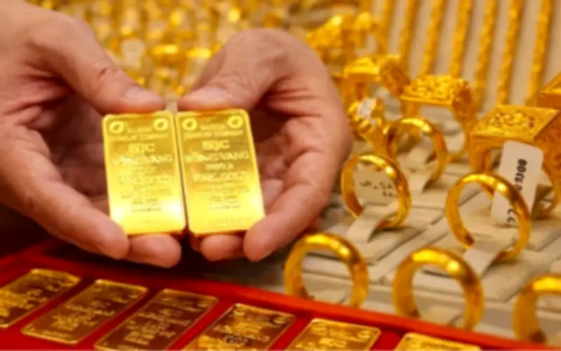 Giá vàng trong nước giảm mạnh, vàng SJC và vàng nhẫn đồng loạt sụt giảm