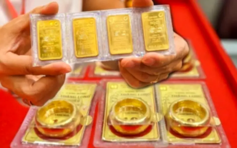 Giá vàng trong nước giảm mạnh, vàng thế giới tăng vọt do căng thẳng địa chính trị