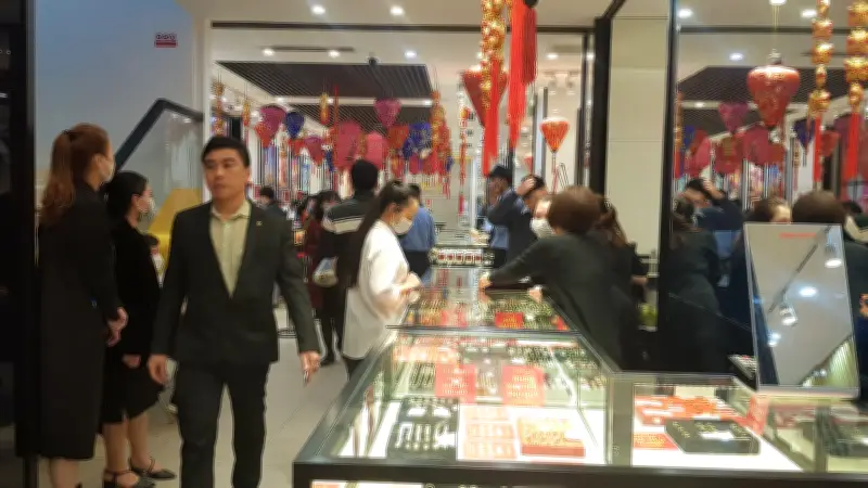 Giá vàng trong nước đảo chiều tăng trở lại, giao dịch ở mức 73,8 triệu đồng