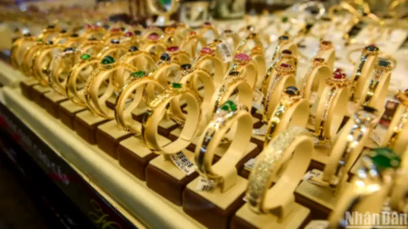 Giá vàng trong nước tăng mạnh, vàng DOJI tăng hơn 4 triệu đồng mỗi lượng