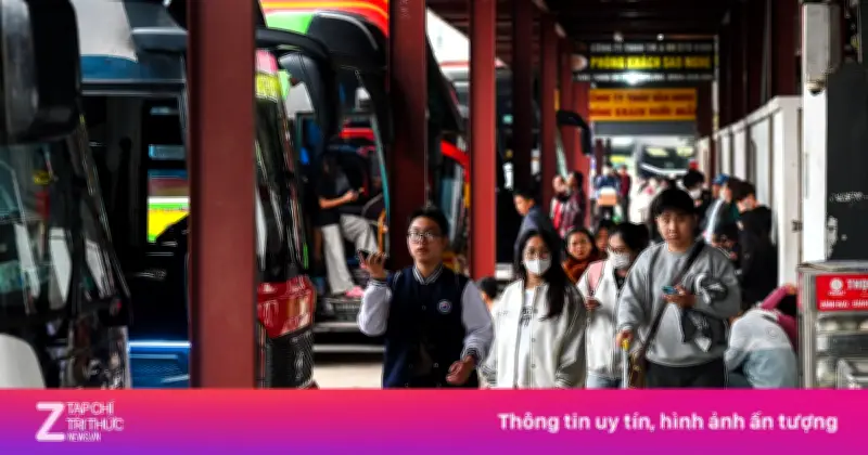 Giá xăng dầu biến động, nhà xe tăng vé thêm 50.000 đồng, tài xế ứng phó