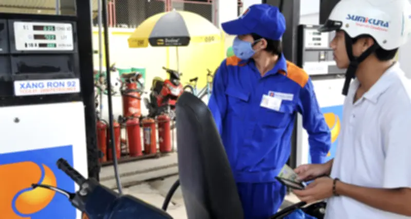 Giá Xăng Dầu Biến Động Trái Chiều, Quỹ Bình Ổn Được Kích Hoạt 4.000-5.000 Đồng