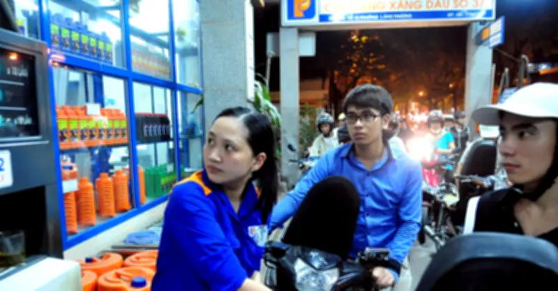 Giá xăng dầu dự báo tăng mạnh vào ngày mai, người tiêu dùng lo lắng